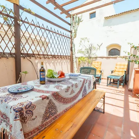 Deco' - Ortigia Al Duomo Whit Terrace Apartmán